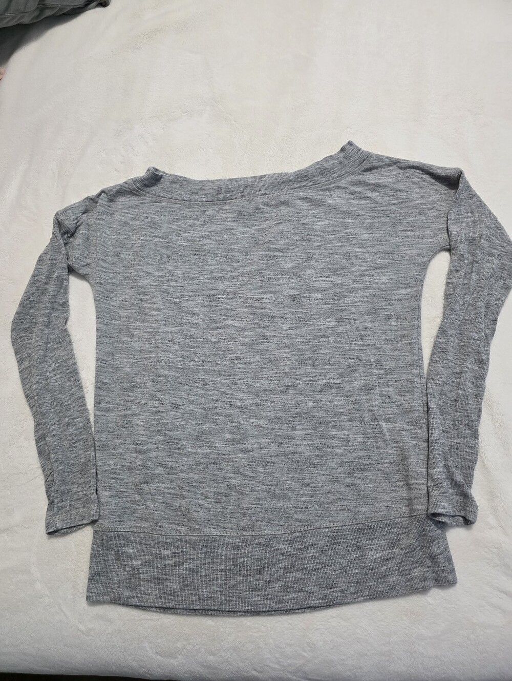 Athleta Studio Barre Lightweight Long Sleeve Off The Shoulder Gray Small